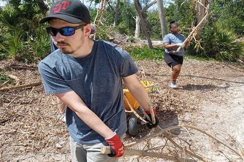 Students aid in hurricane cleanup